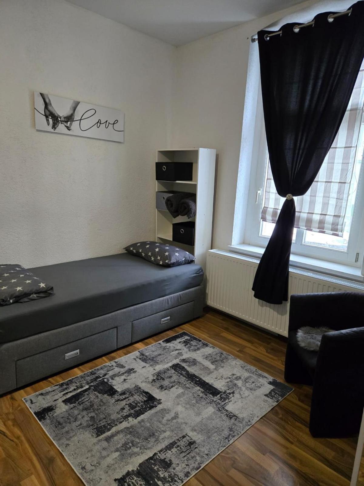 Ferienwohnung Am Bahnhof Bernburg Luaran gambar
