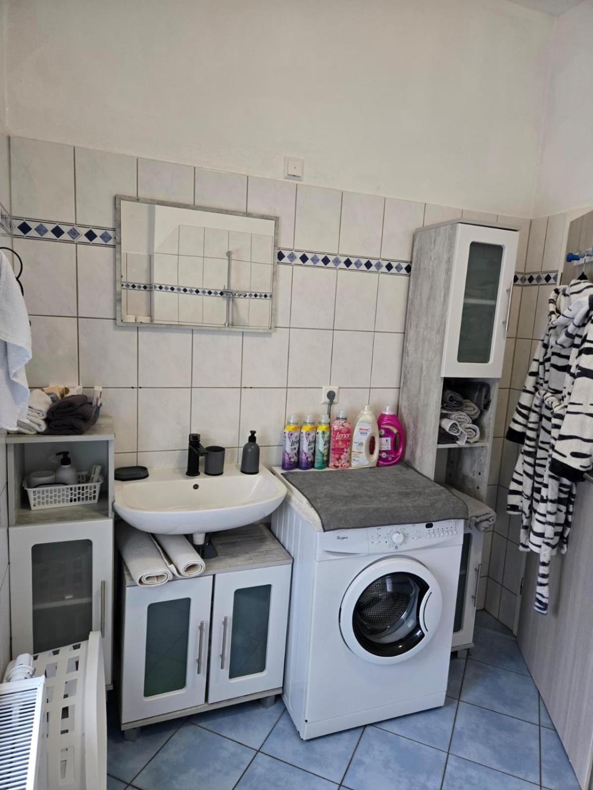 Ferienwohnung Am Bahnhof Bernburg Luaran gambar